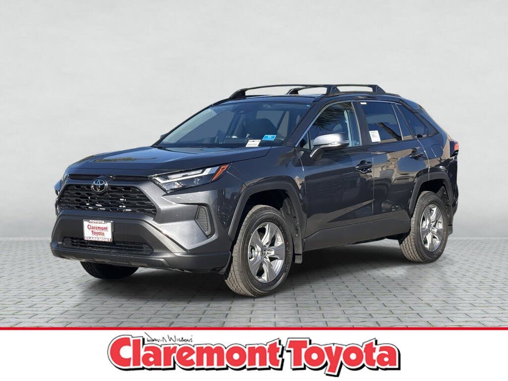 2025 Toyota RAV4 XLE FWD