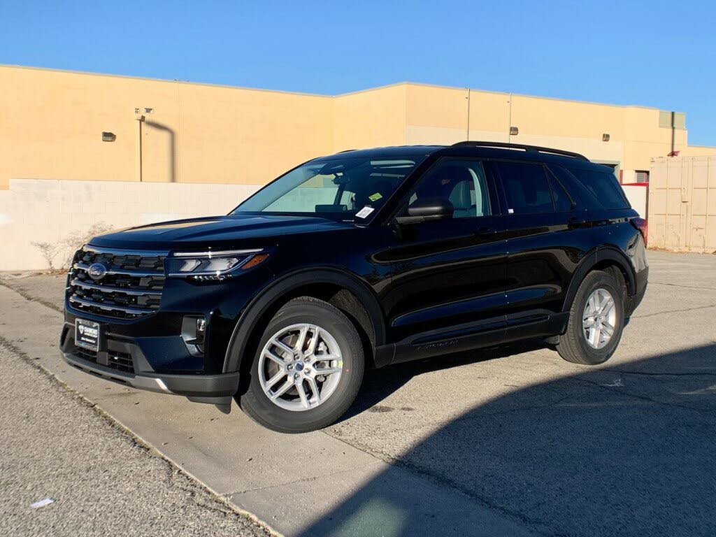 2026 Ford Explorer Active RWD