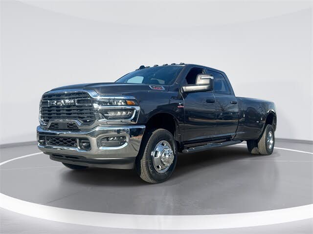 2026 RAM 3500 Tradesman Crew Cab LB DRW 4WD