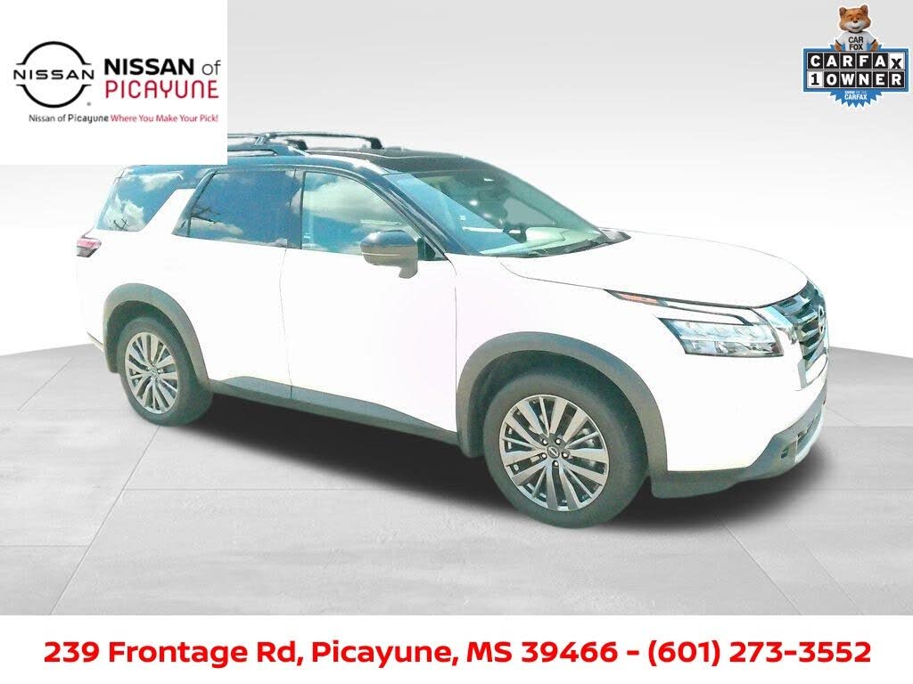 2023 Nissan Pathfinder SL FWD