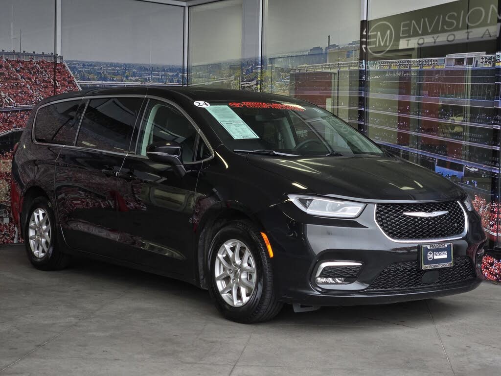 2024 Chrysler Pacifica Touring L FWD