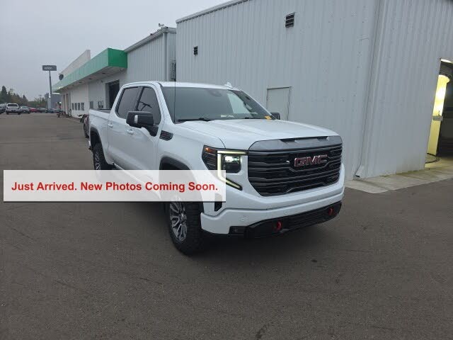 2022 GMC Sierra 1500 AT4 Crew Cab 4WD