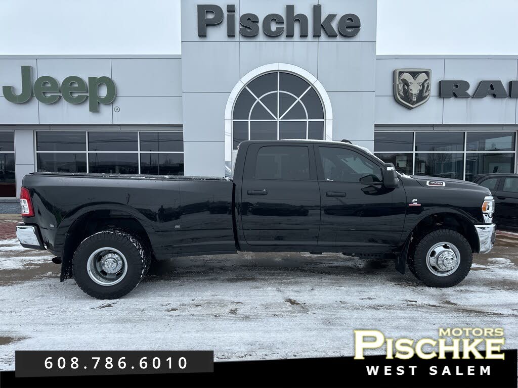2023 RAM 3500 Tradesman Crew Cab LB DRW 4WD