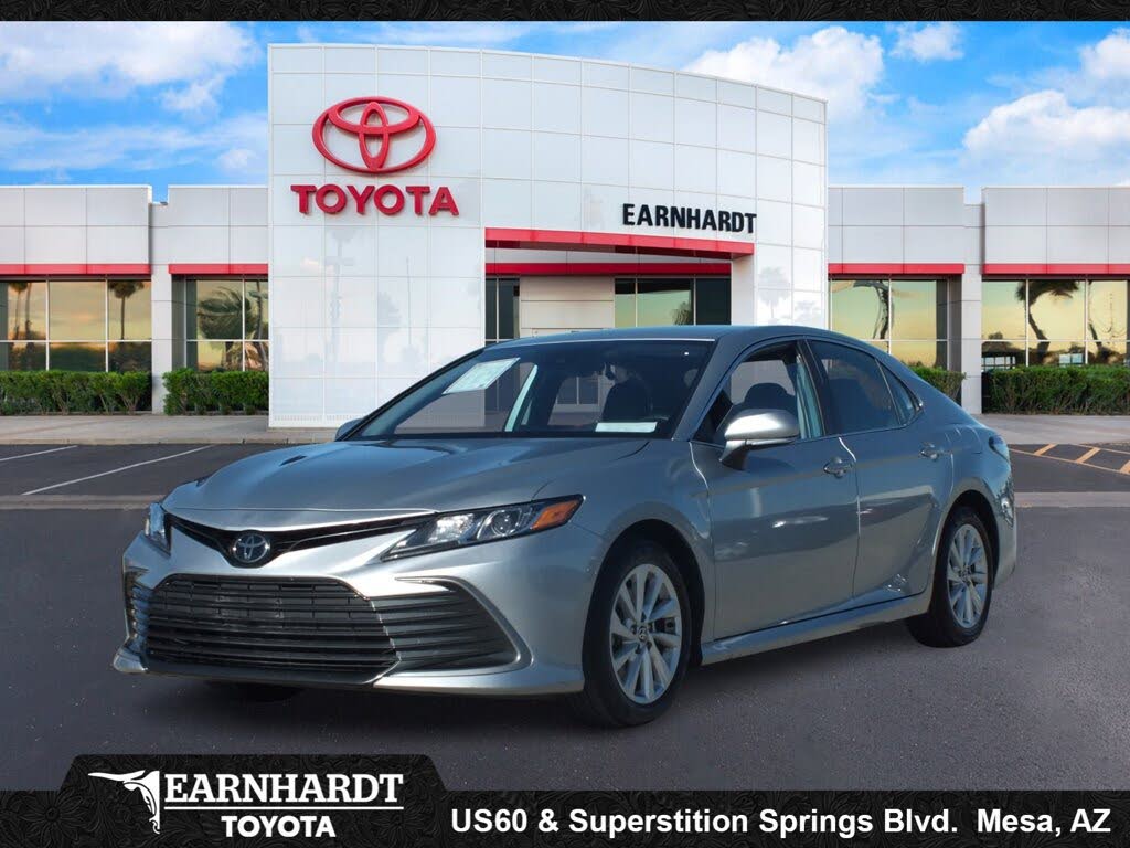2024 Toyota Camry LE FWD