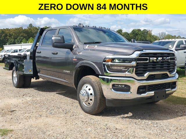 2025 RAM 3500 Chassis Big Horn Crew Cab LB DRW 4WD