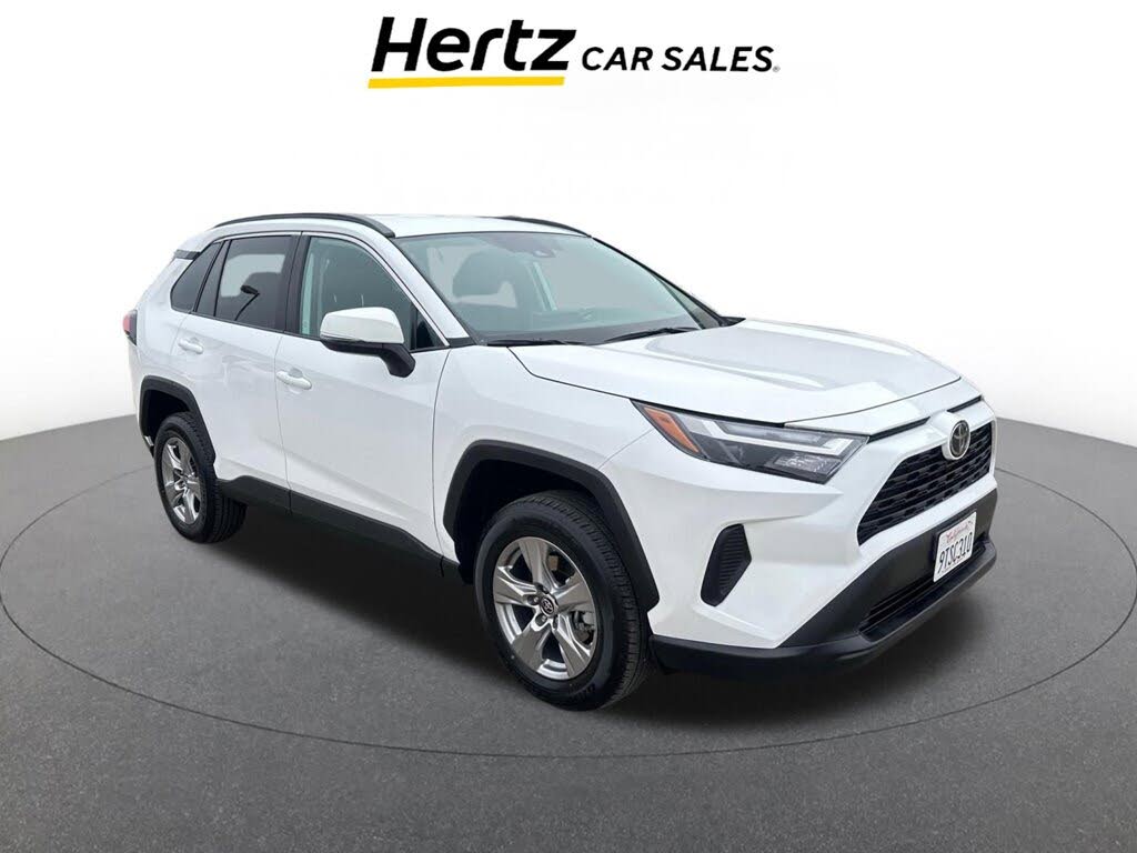 2025 Toyota RAV4 XLE FWD