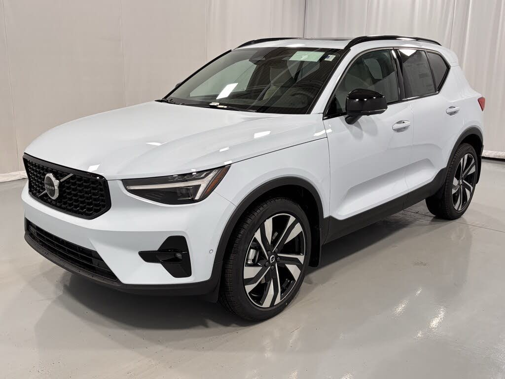 2026 Volvo XC40 B5 Ultra AWD