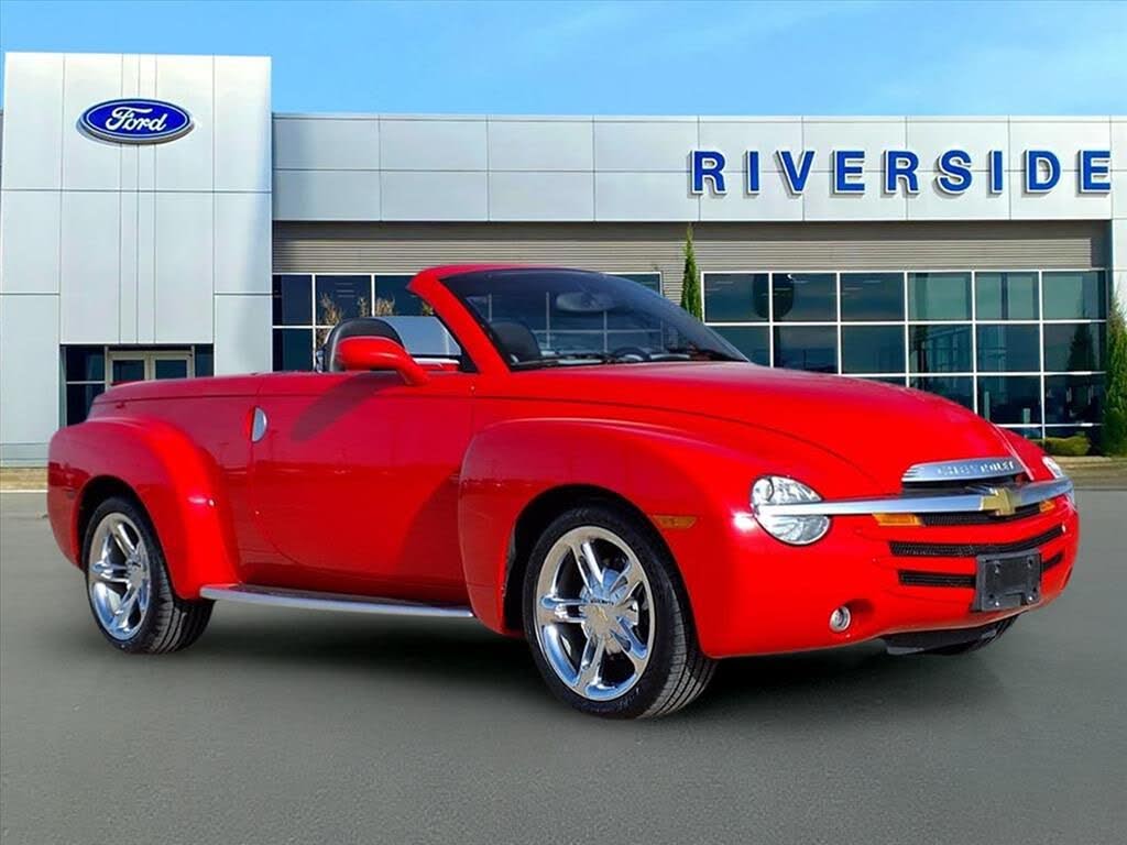 2003 Chevrolet SSR LS RWD