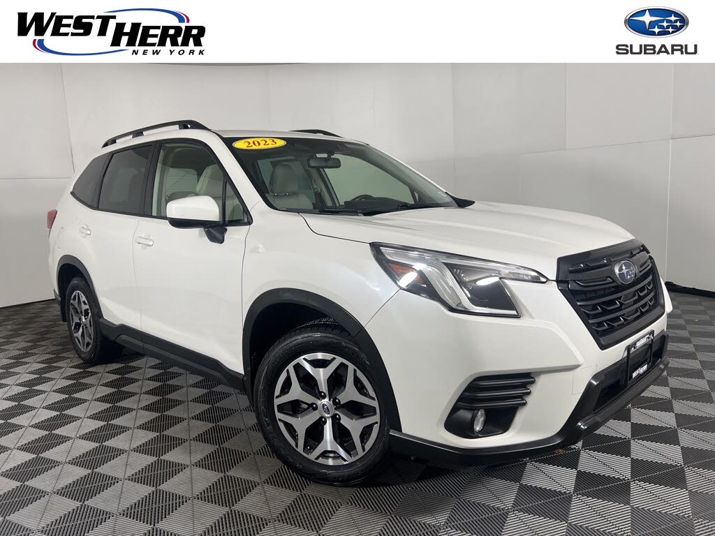 2023 Subaru Forester Premium Crossover AWD