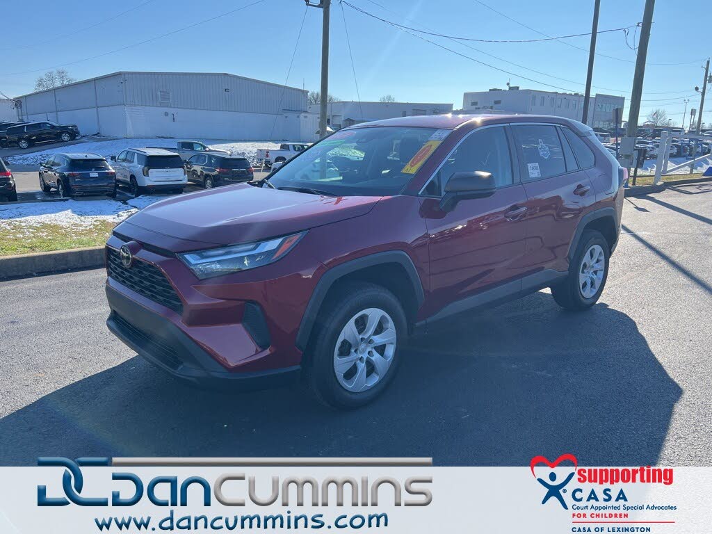 2024 Toyota RAV4 LE FWD