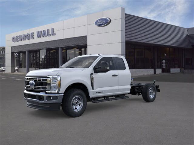 2026 Ford F-350 Super Duty Chassis XL SuperCab 4WD