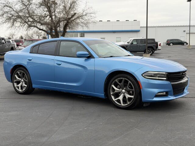 2015 Dodge Charger SXT RWD