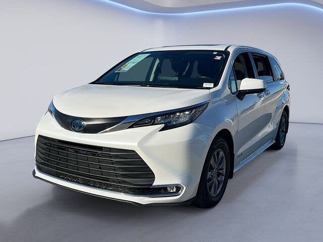 2021 Toyota Sienna XLE 7-Passenger AWD