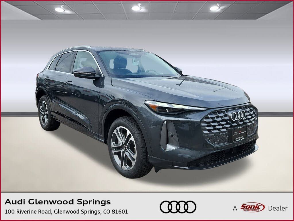 2025 Audi Q5 quattro Premium 40 TFSI