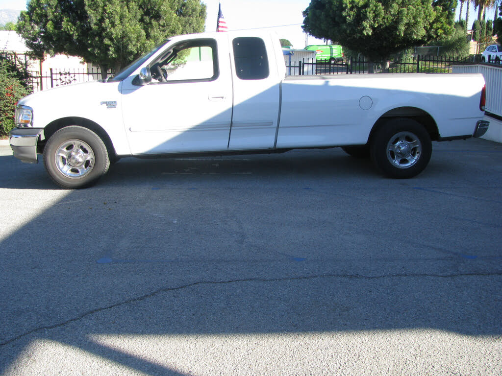 2002 Ford F-150 XLT SuperCab SB