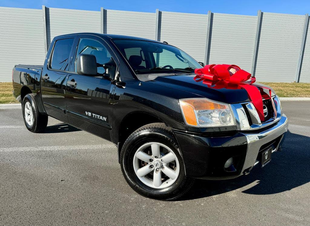 2010 Nissan Titan PRO-4X Crew Cab 4WD