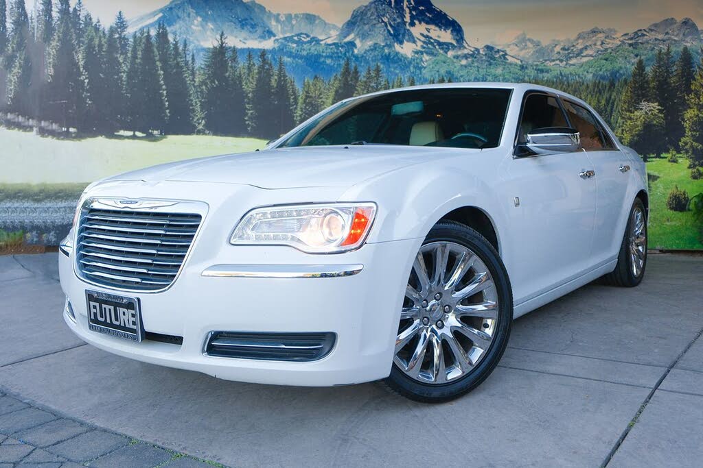 2013 Chrysler 300 Motown Edition RWD
