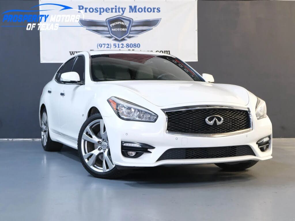 2015 INFINITI Q70 3.7 RWD