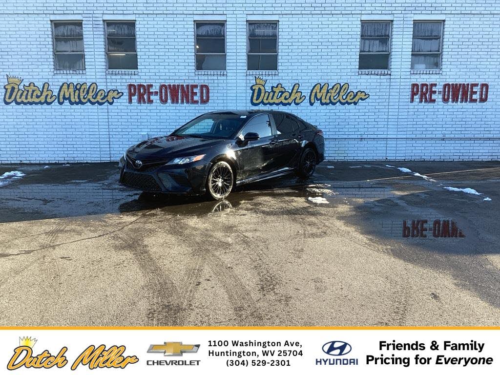 2019 Toyota Camry SE FWD