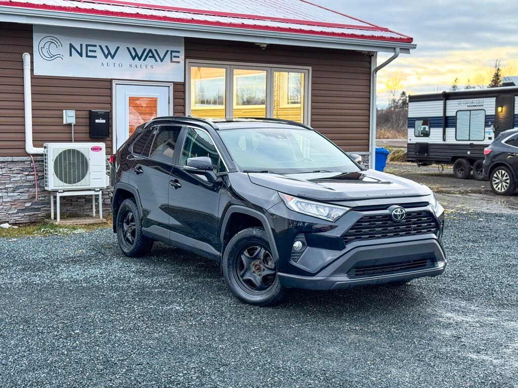 Toyota RAV4 XLE AWD 2019
