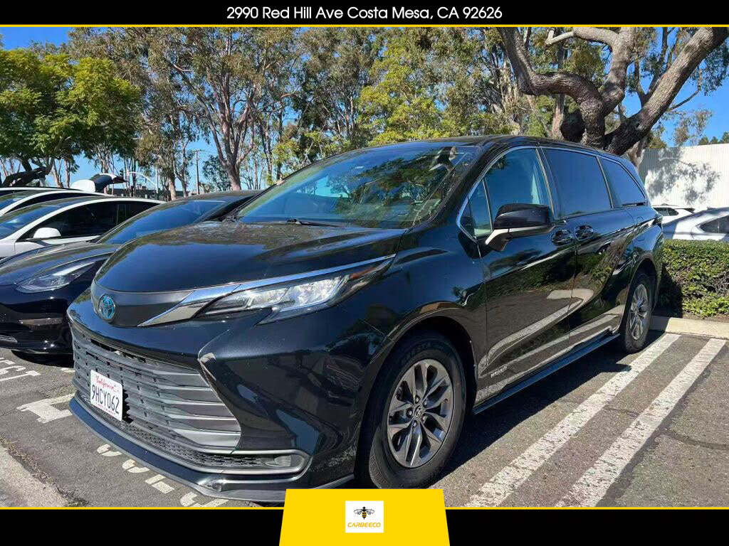2021 Toyota Sienna LE 8-Passenger FWD