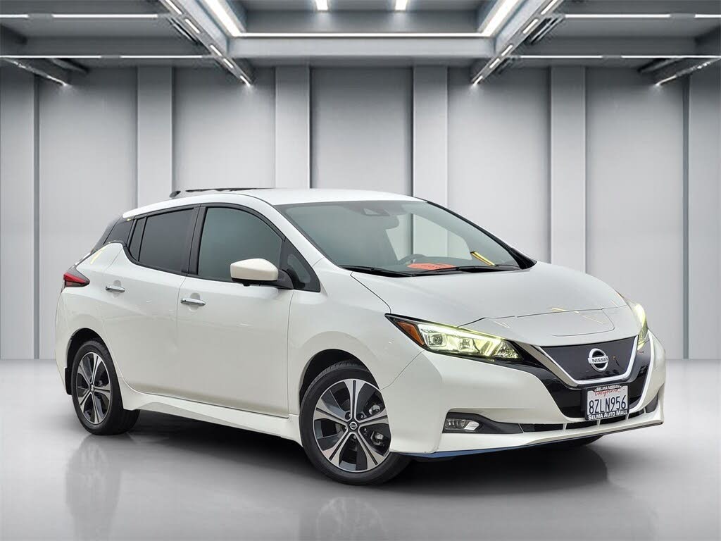 2022 Nissan LEAF SV Plus FWD