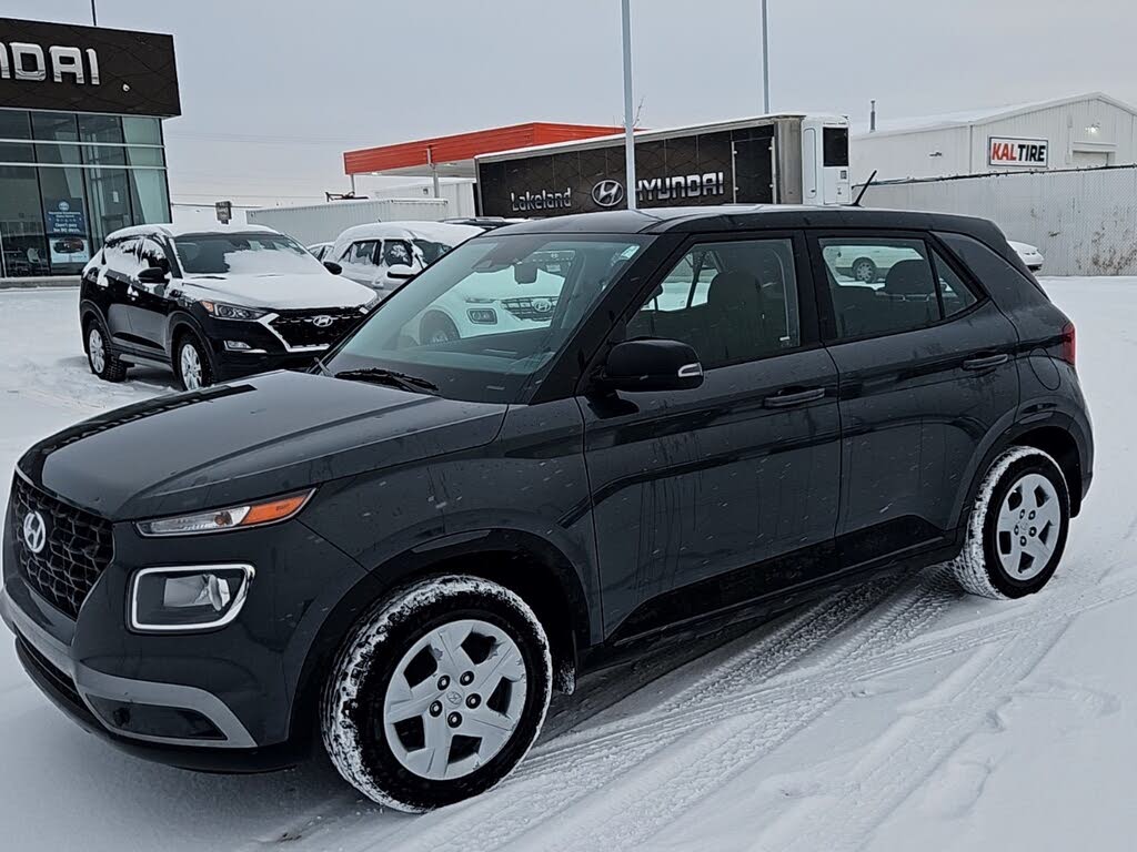 Hyundai Venue Essential FWD 2024