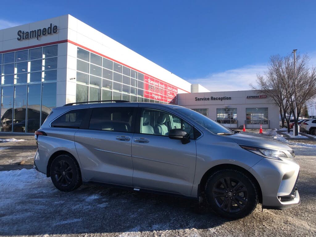 2024 Toyota Sienna XSE 7-Passenger AWD
