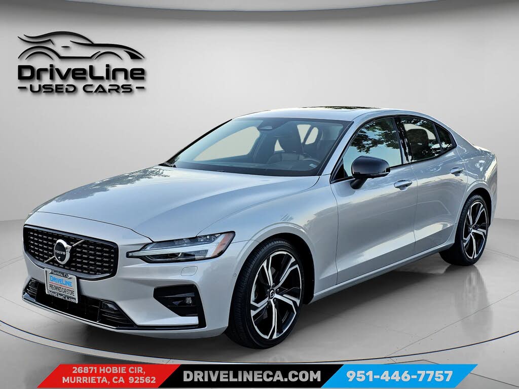 2024 Volvo S60 B5 Plus Dark Theme AWD