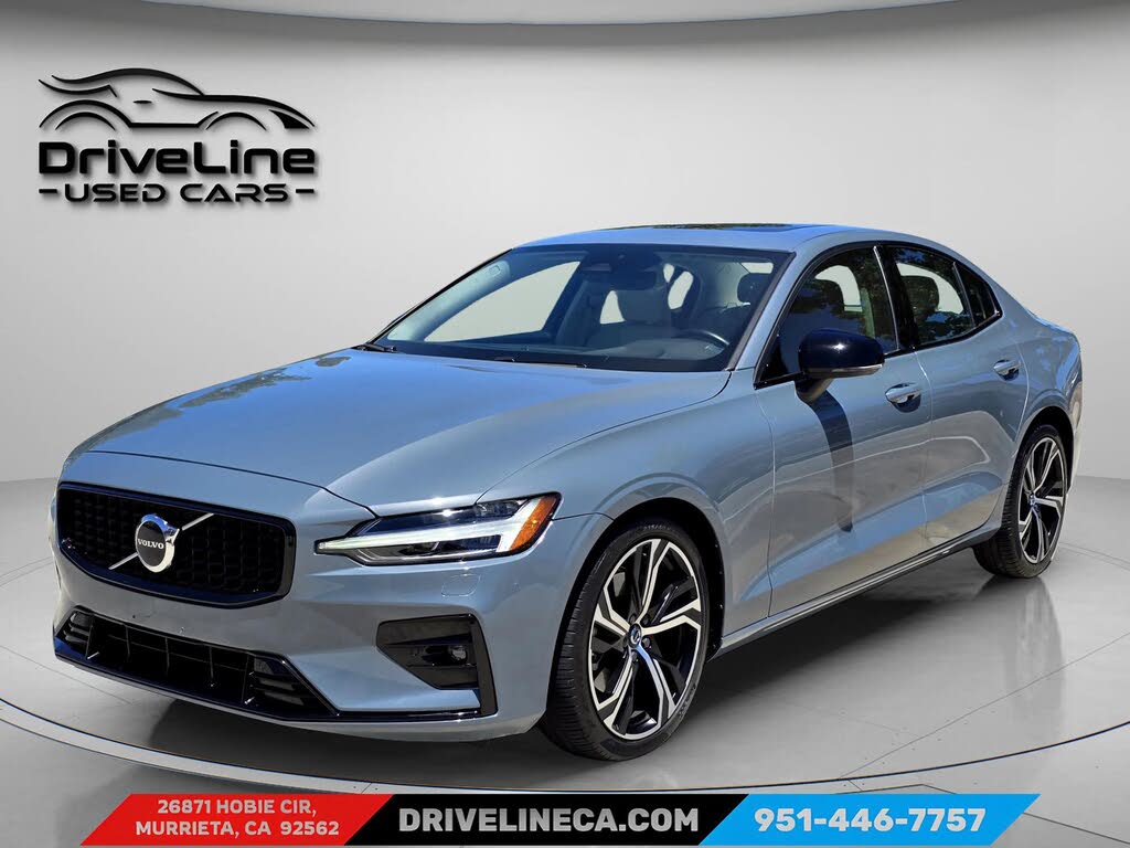 2024 Volvo S60 B5 Core Dark Theme FWD
