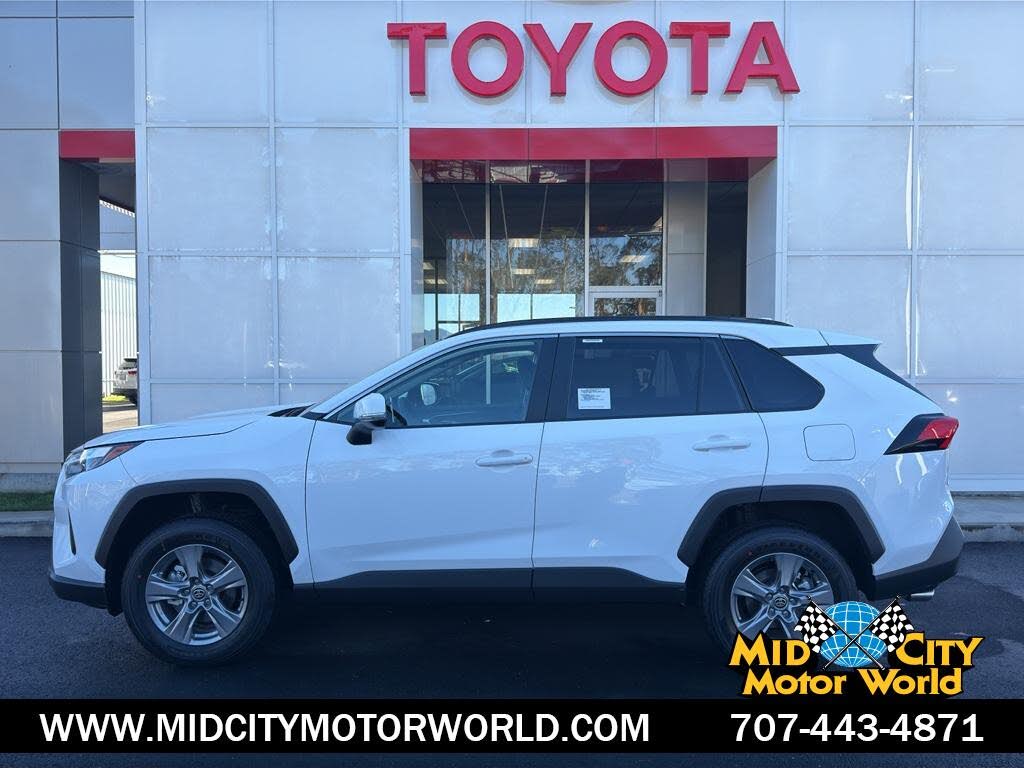 2025 Toyota RAV4 XLE AWD