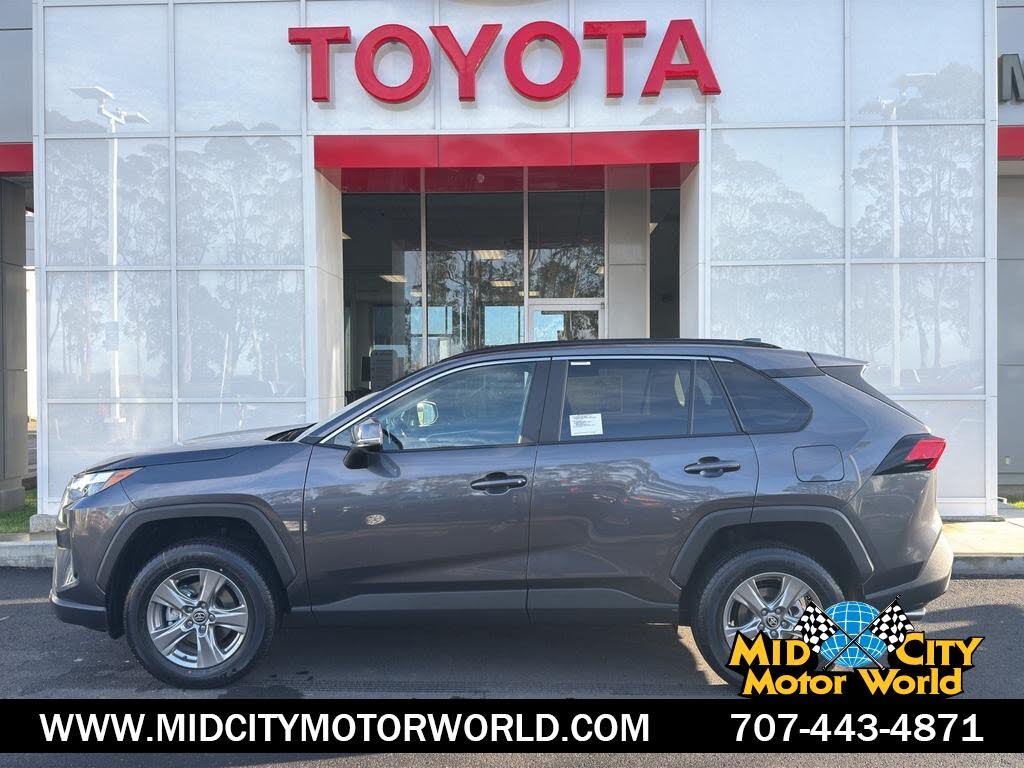 2025 Toyota RAV4 XLE AWD