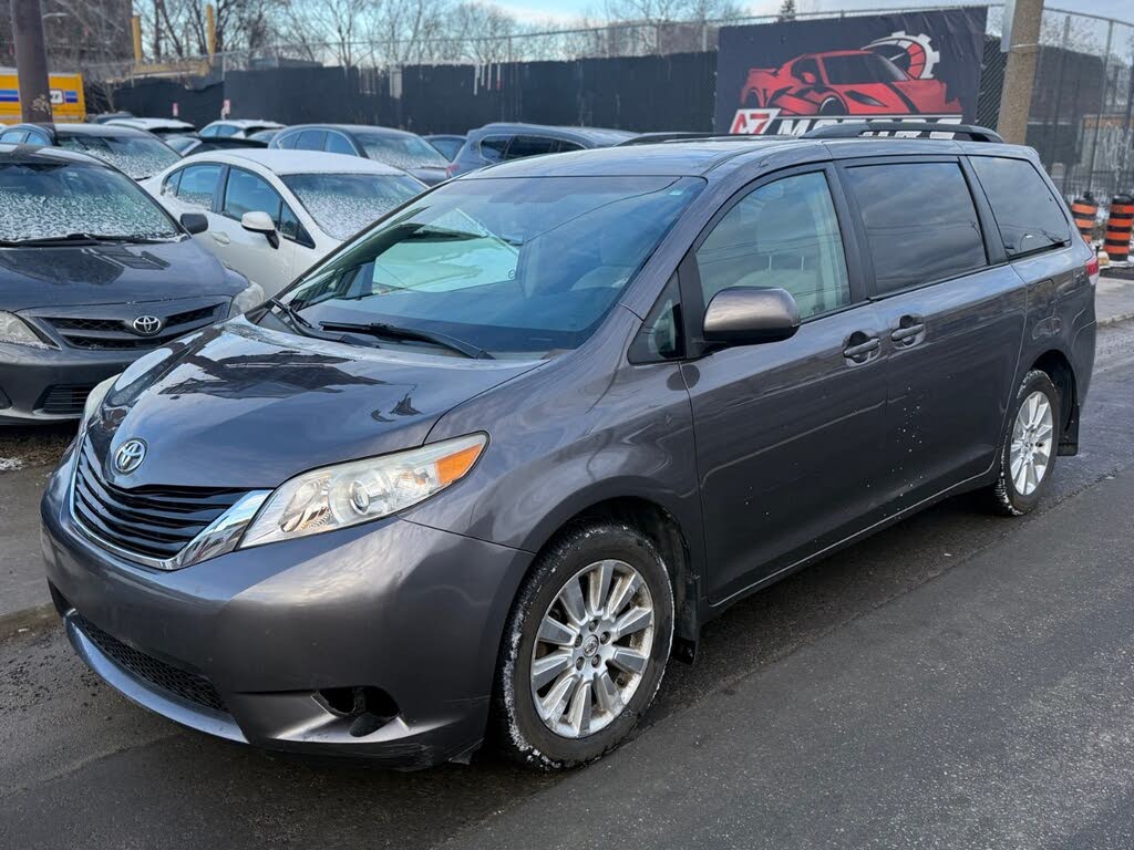 2012 Toyota Sienna LE 7-Passenger