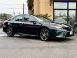 Toyota Camry SE FWD