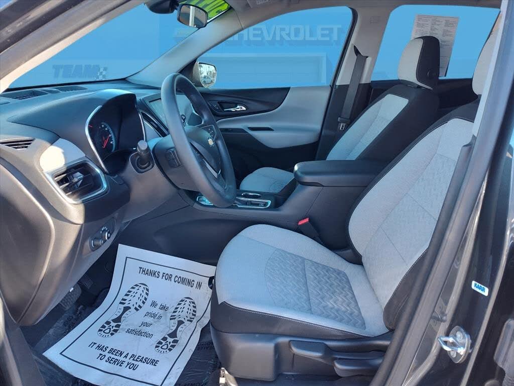 2022 Chevrolet Equinox LS FWD with 1LS