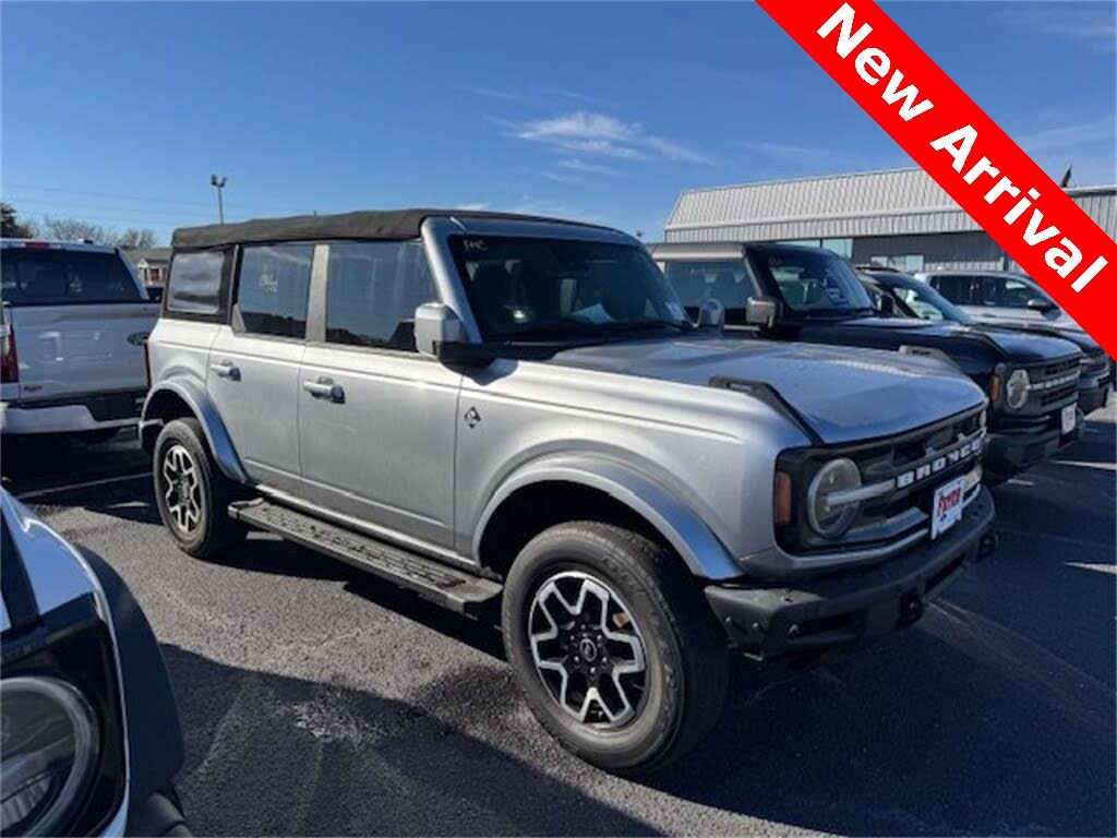 2022 Ford Bronco Outer Banks 4-Door 4WD
