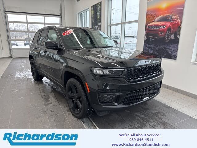 2023 Jeep Grand Cherokee Altitude 4WD