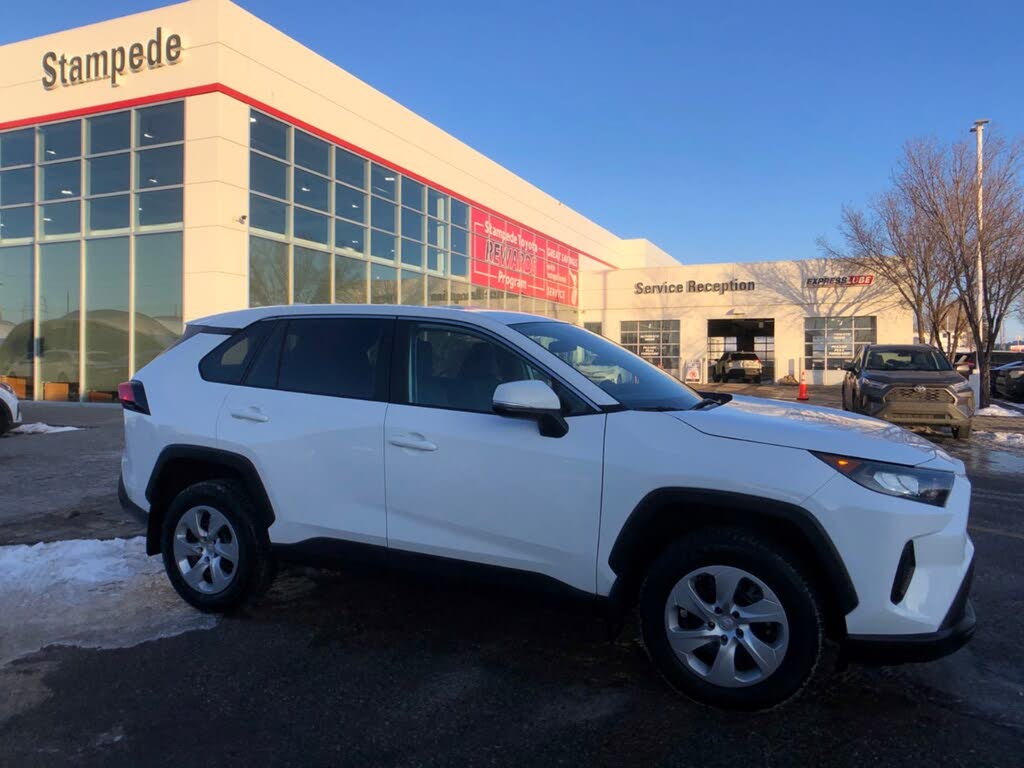 Toyota RAV4 LE AWD 2023
