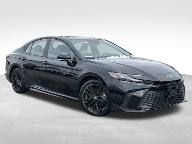 2025 Toyota Camry SE FWD