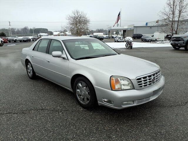 2002 Cadillac DeVille DTS Sedan FWD