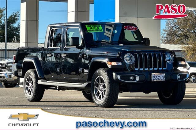 2022 Jeep Gladiator Overland Crew Cab 4WD