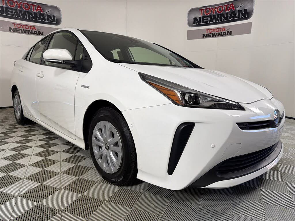 2022 Toyota Prius LE FWD