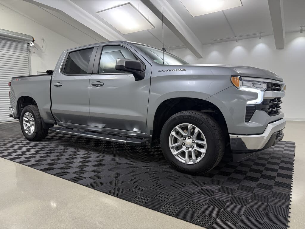 2023 Chevrolet Silverado 1500 LT Crew Cab 4WD