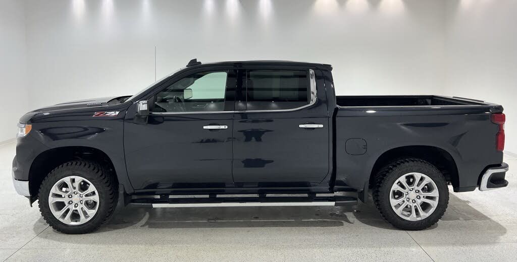 2024 Chevrolet Silverado 1500 LTZ Crew Cab 4WD