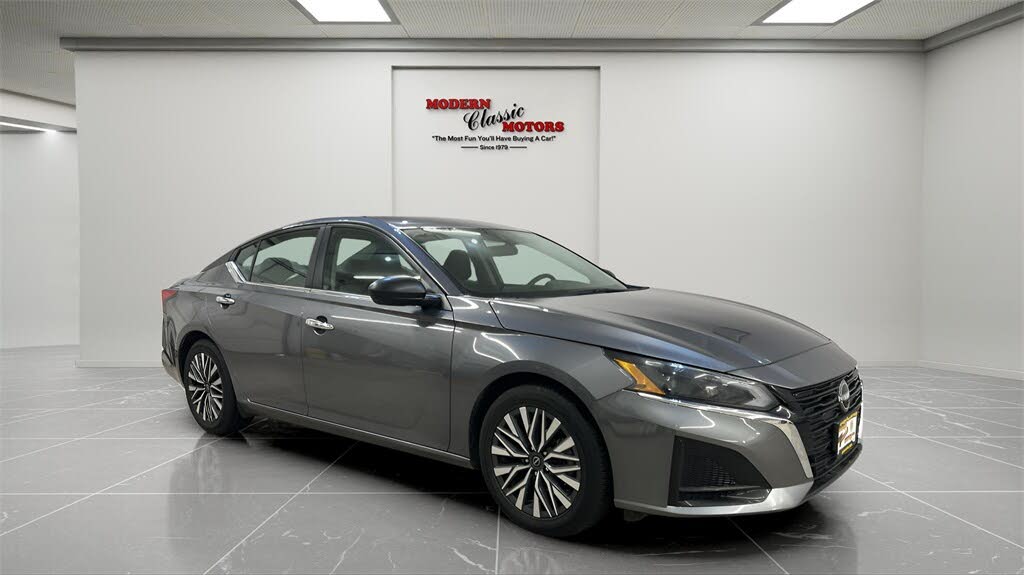 2024 Nissan Altima 2.5 SV FWD