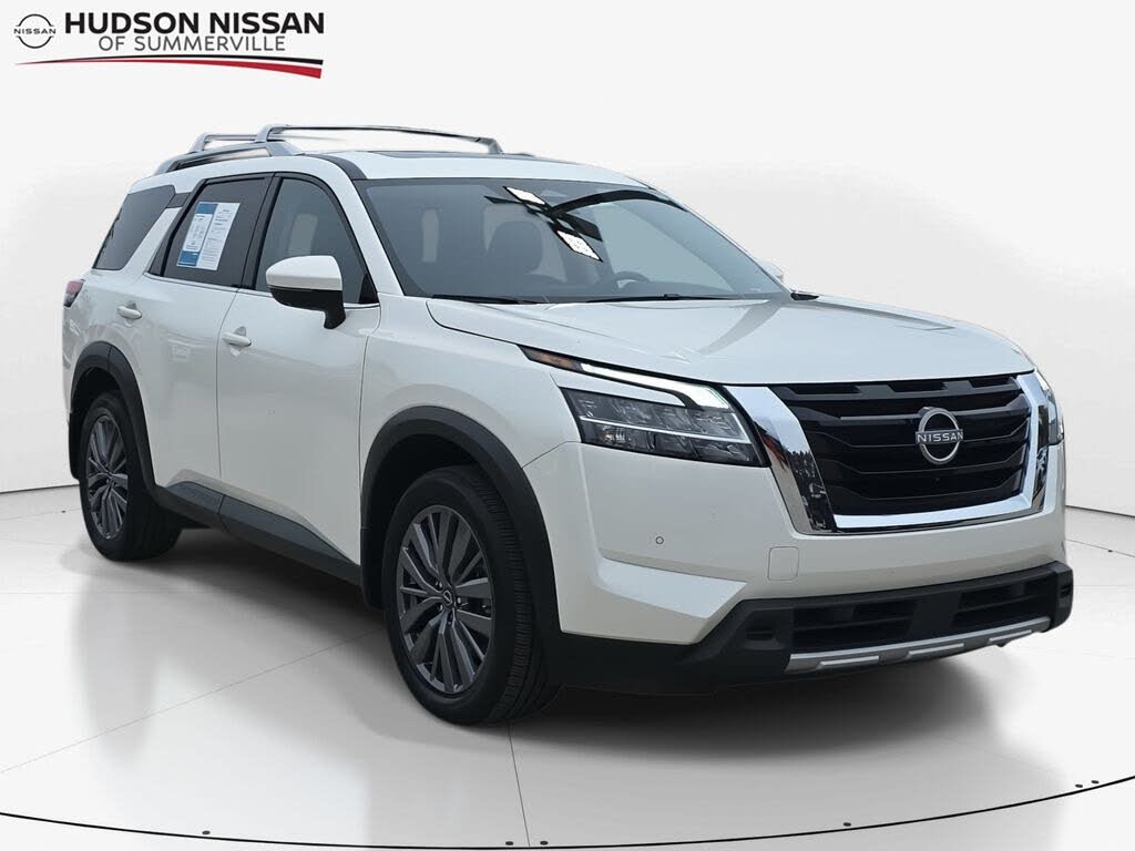 2024 Nissan Pathfinder SL FWD