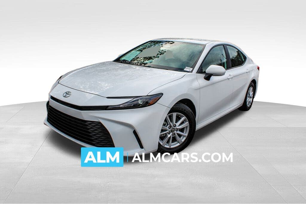 2025 Toyota Camry LE FWD