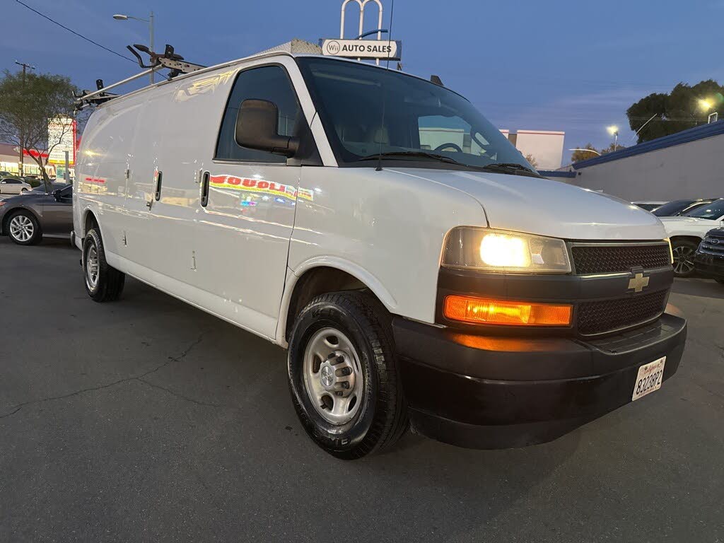 2018 Chevrolet Express Cargo 2500 Extended RWD
