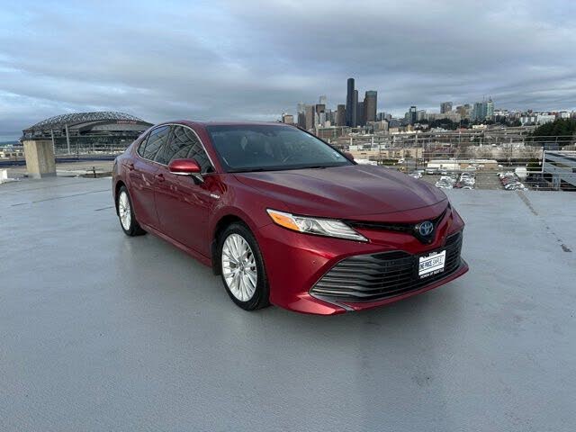 2018 Toyota Camry Hybrid XLE FWD