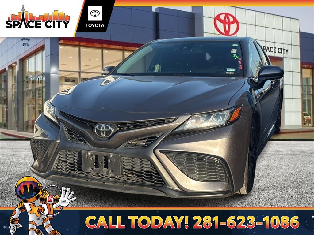 2021 Toyota Camry SE FWD